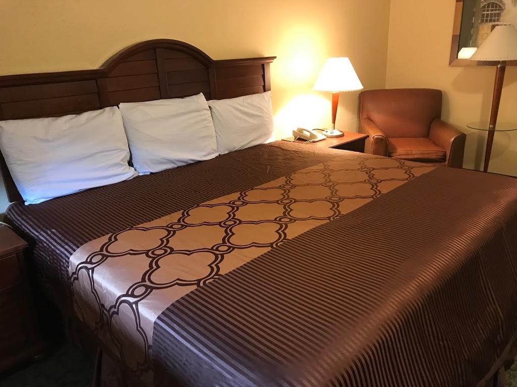 Alvin Extended Stay Exterior foto